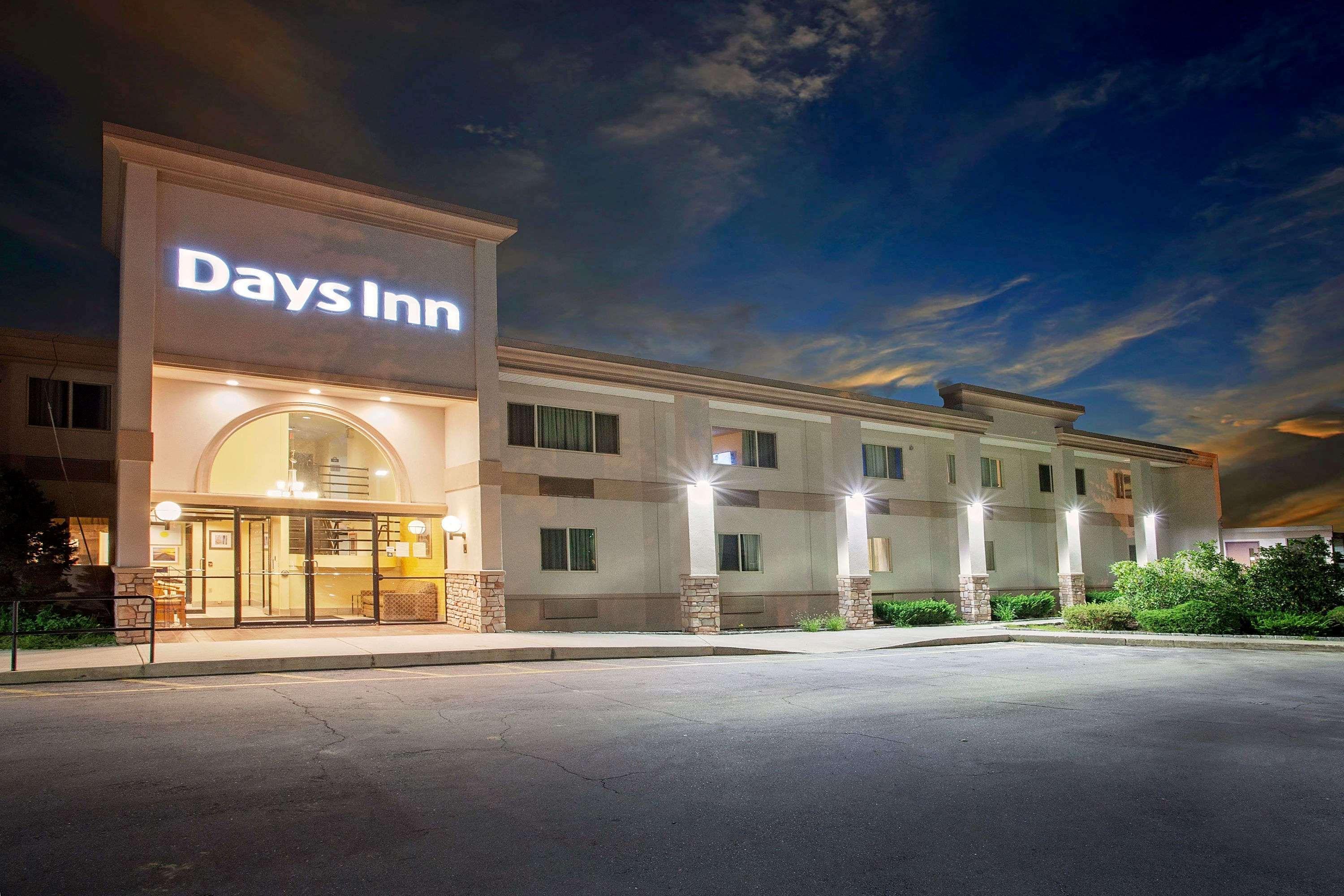 Days Inn By Wyndham Shrewsbury Worcester Esterno foto